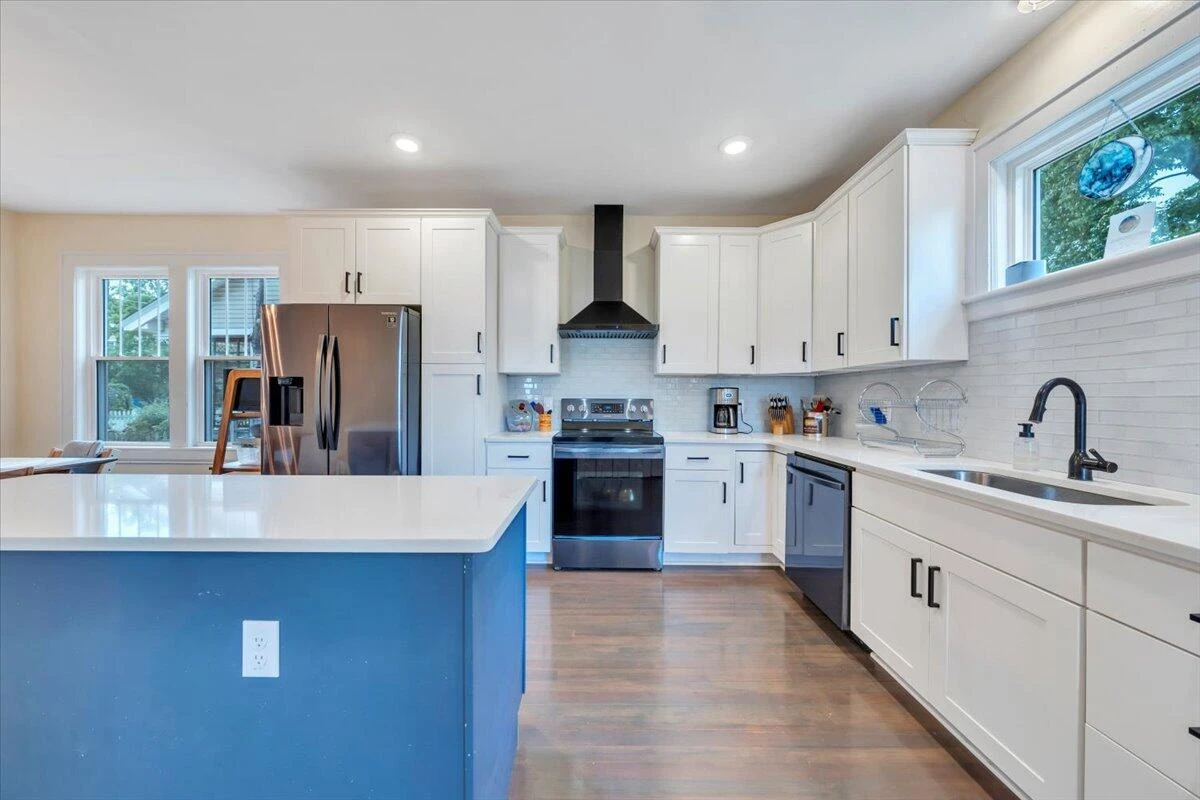 2109 Memorial AVE - Photo 30