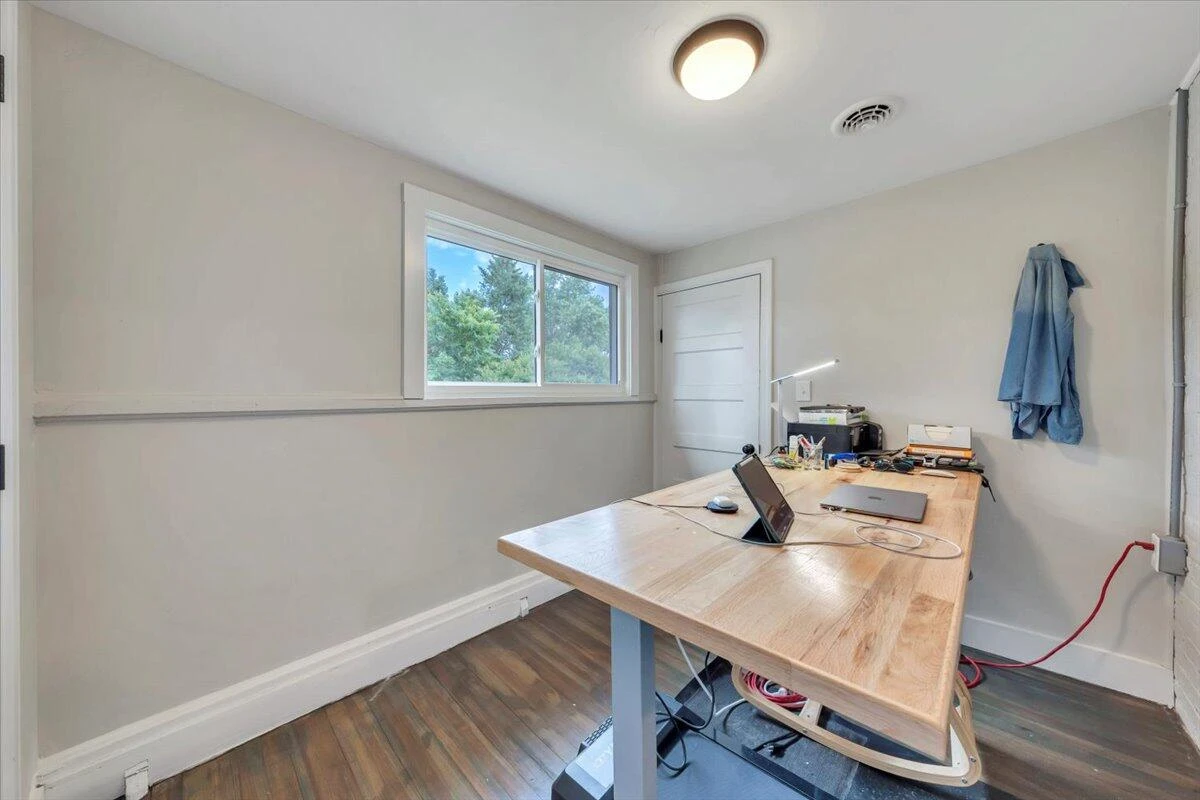 2109 Memorial AVE - Photo 43