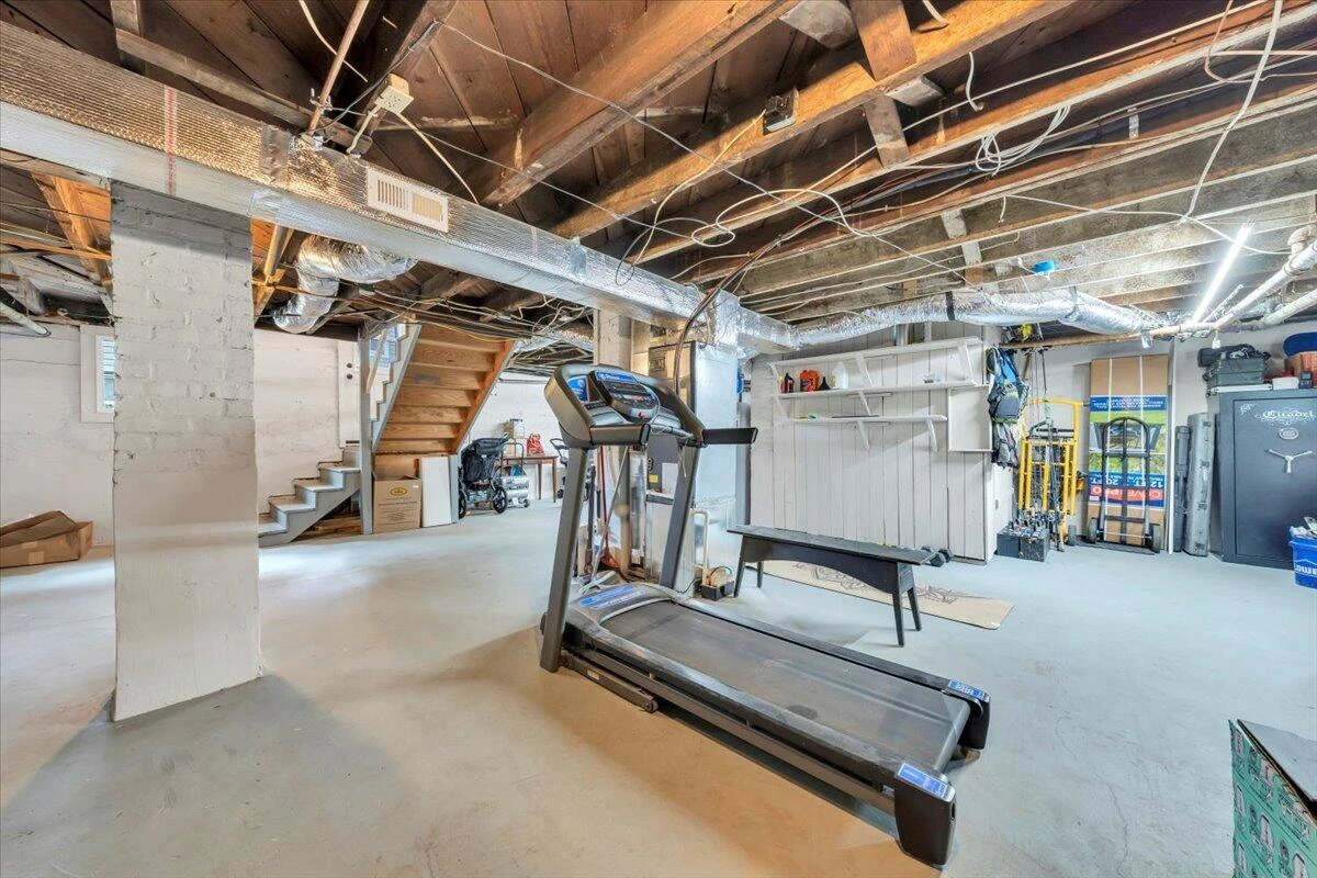 2109 Memorial AVE - Photo 49