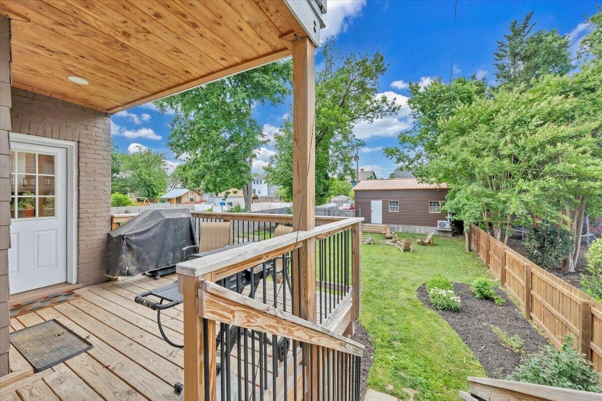 2109 Memorial AVE - Photo 54
