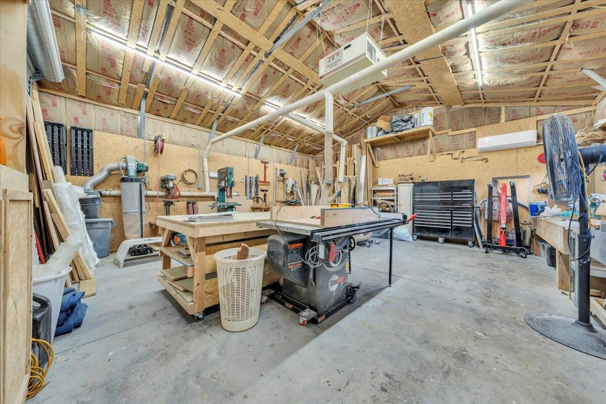 2109 Memorial AVE - Photo 58