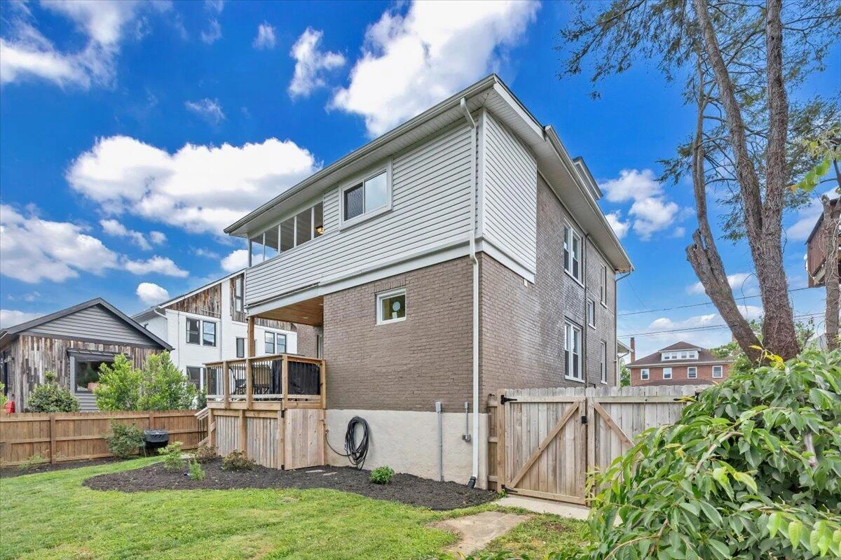 2109 Memorial AVE - Photo 64