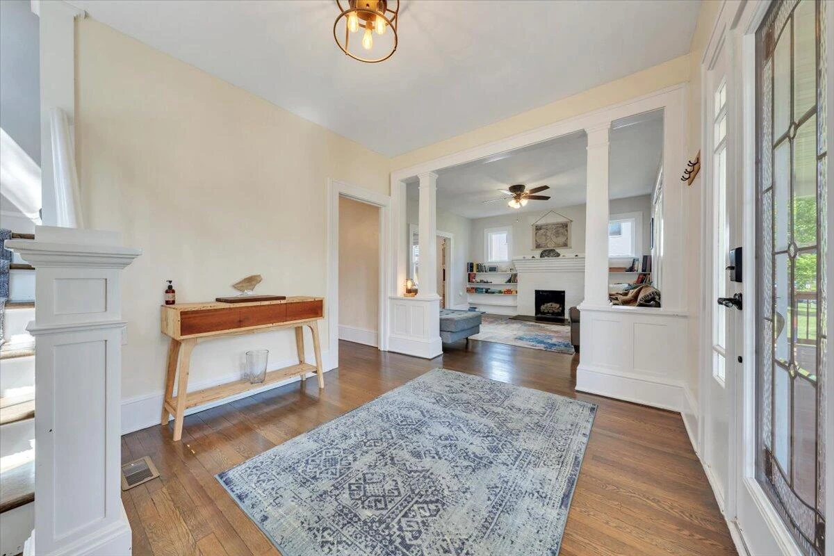 2109 Memorial AVE - Photo 11