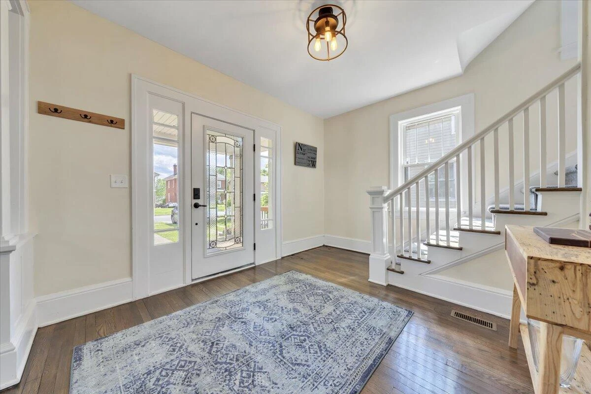 2109 Memorial AVE - Photo 12