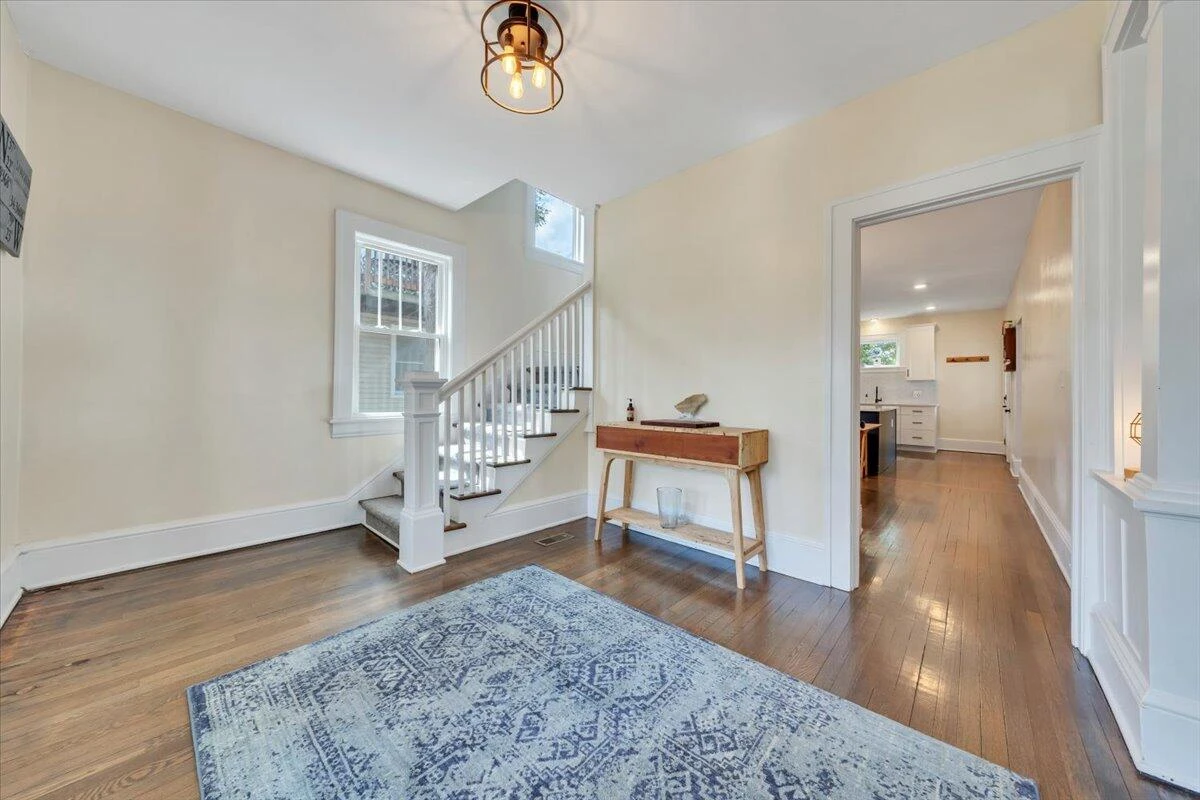 2109 Memorial AVE - Photo 13