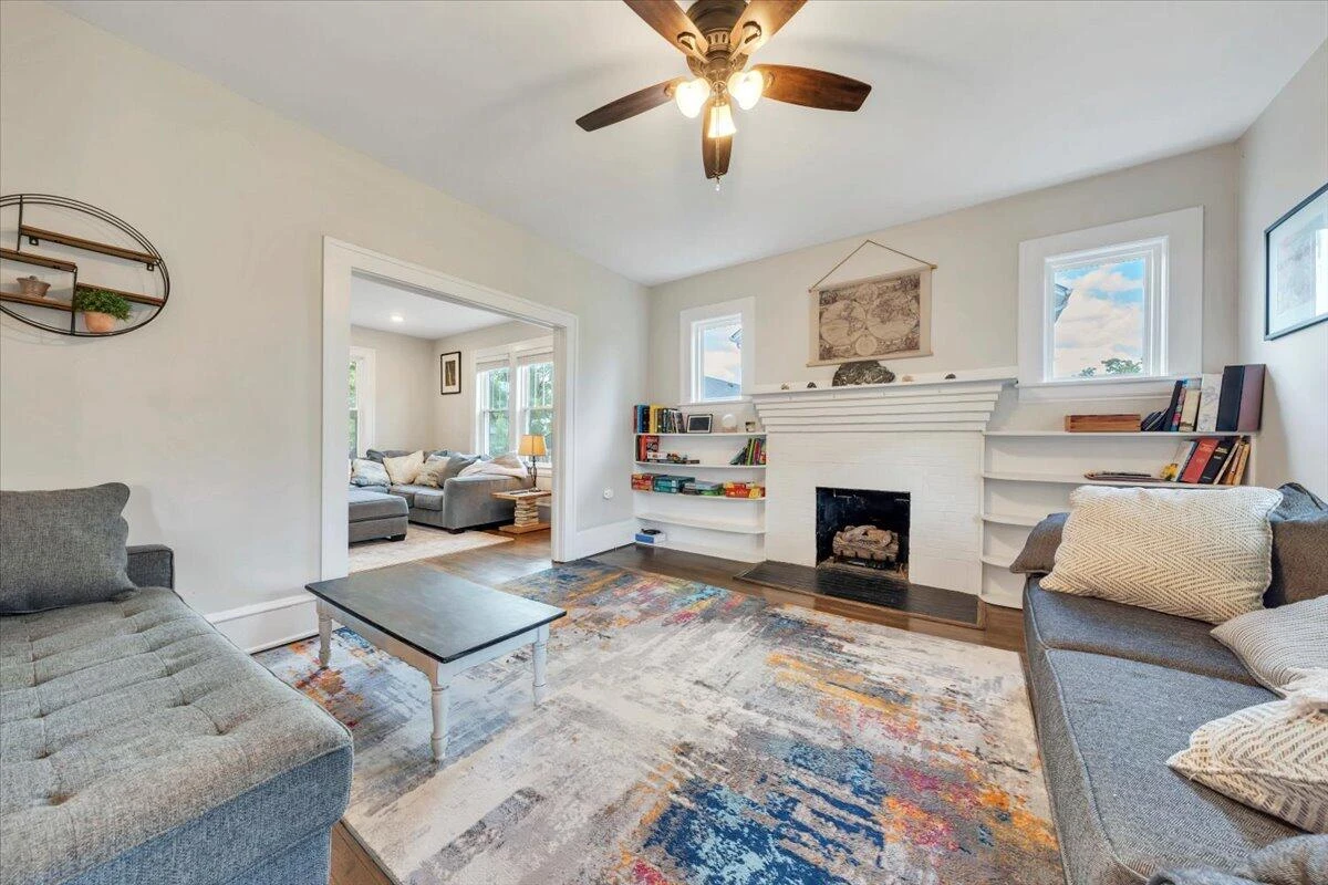 2109 Memorial AVE - Photo 14
