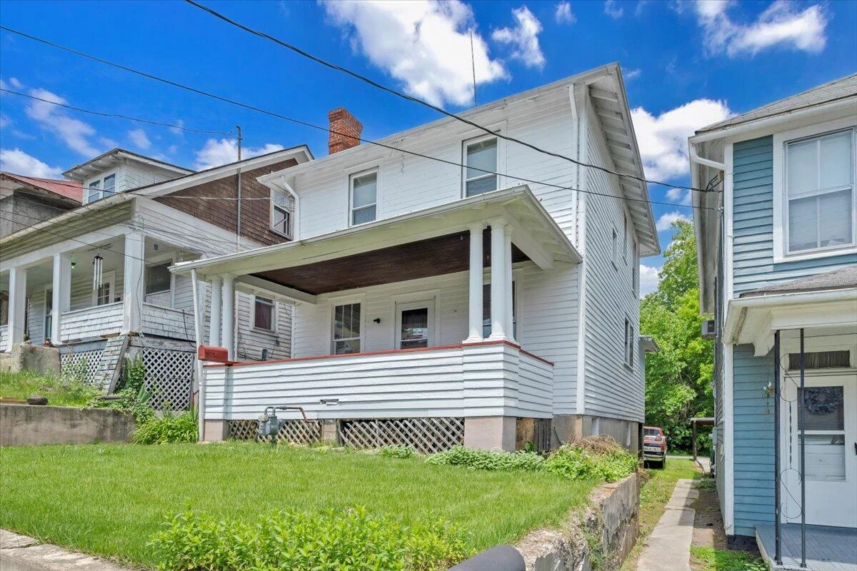 508 Clay ST