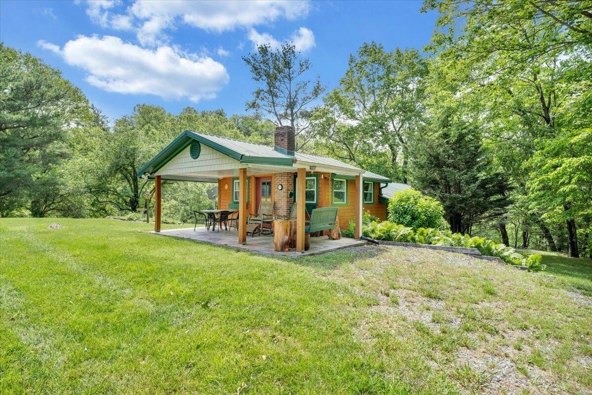 677 Belair RD - Photo 15