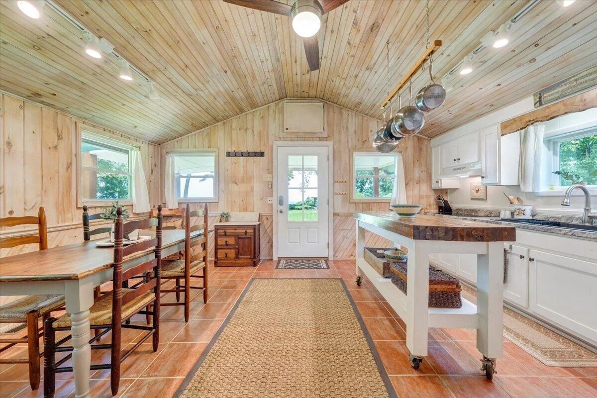 677 Belair RD - Photo 36