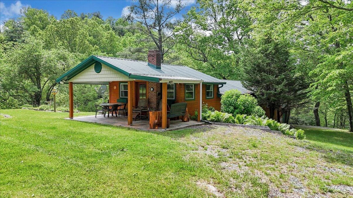677 Belair RD - Photo 8