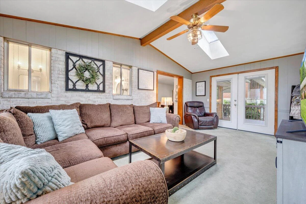 330 Houston AVE - Photo 15