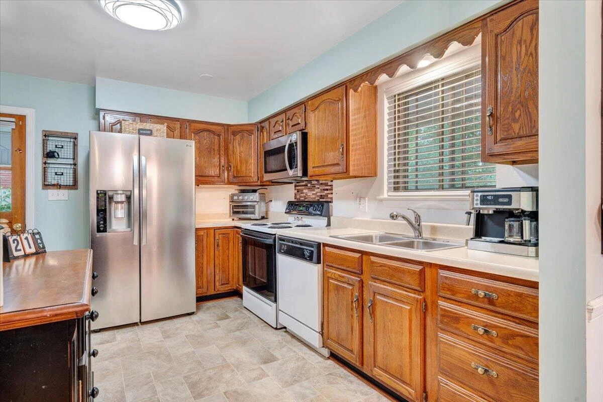330 Houston AVE - Photo 22