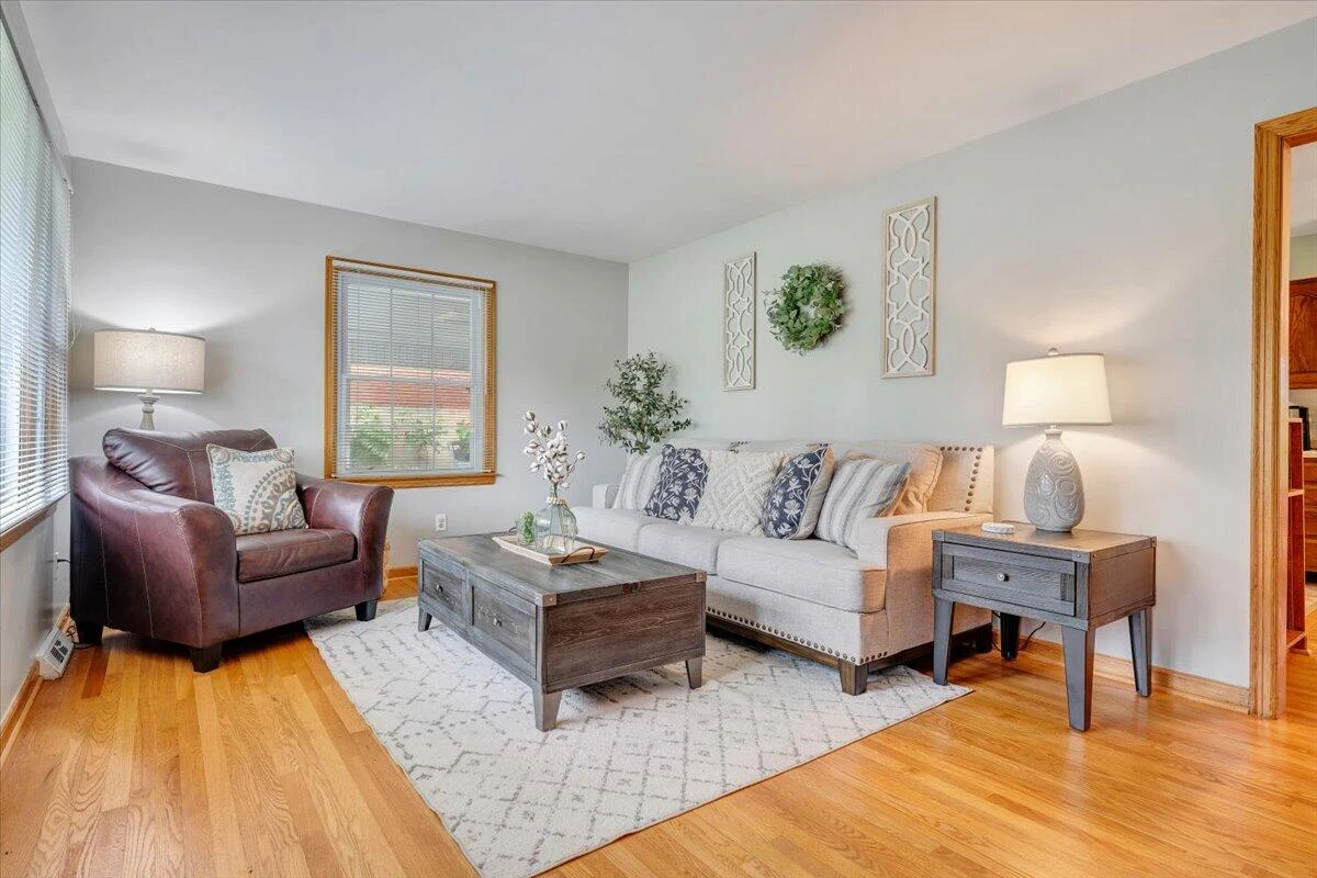 330 Houston AVE - Photo 8
