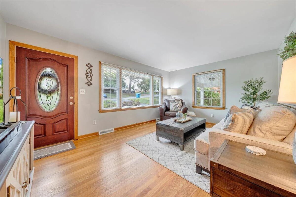 330 Houston AVE - Photo 10