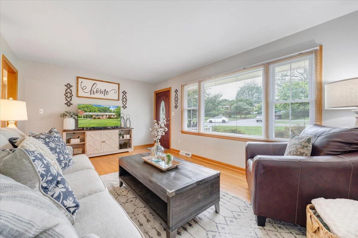 330 Houston AVE - Photo 11