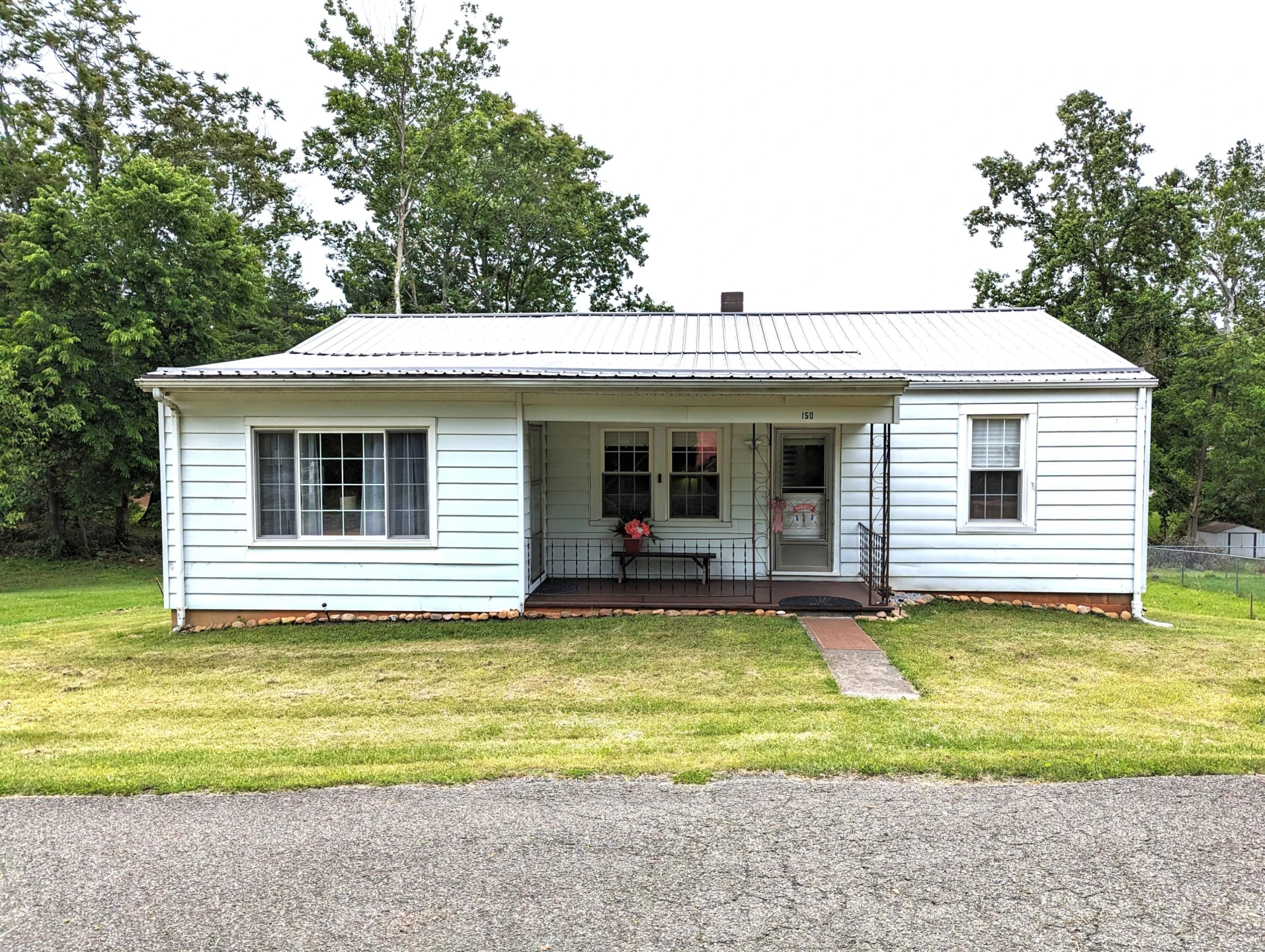 150 Harvey ST