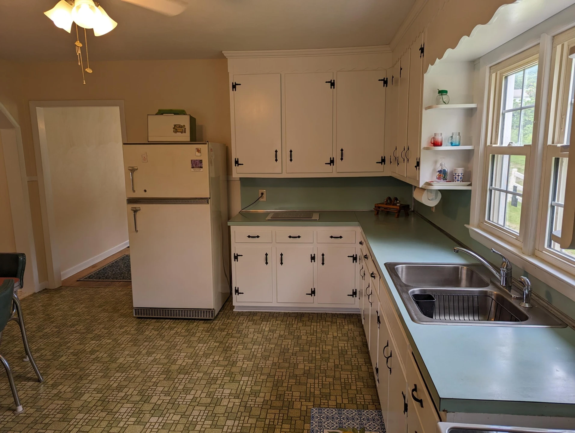 150 Harvey ST - Photo 7