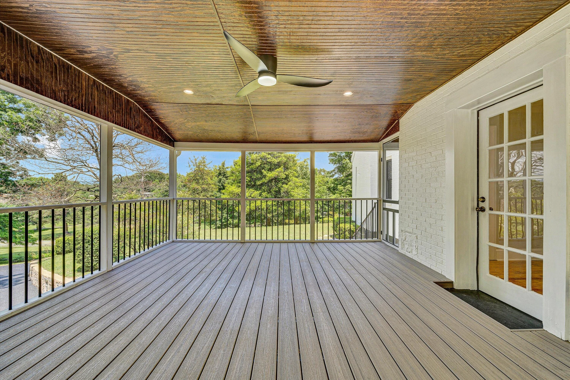 4816 COLONIAL AVE - Photo 17