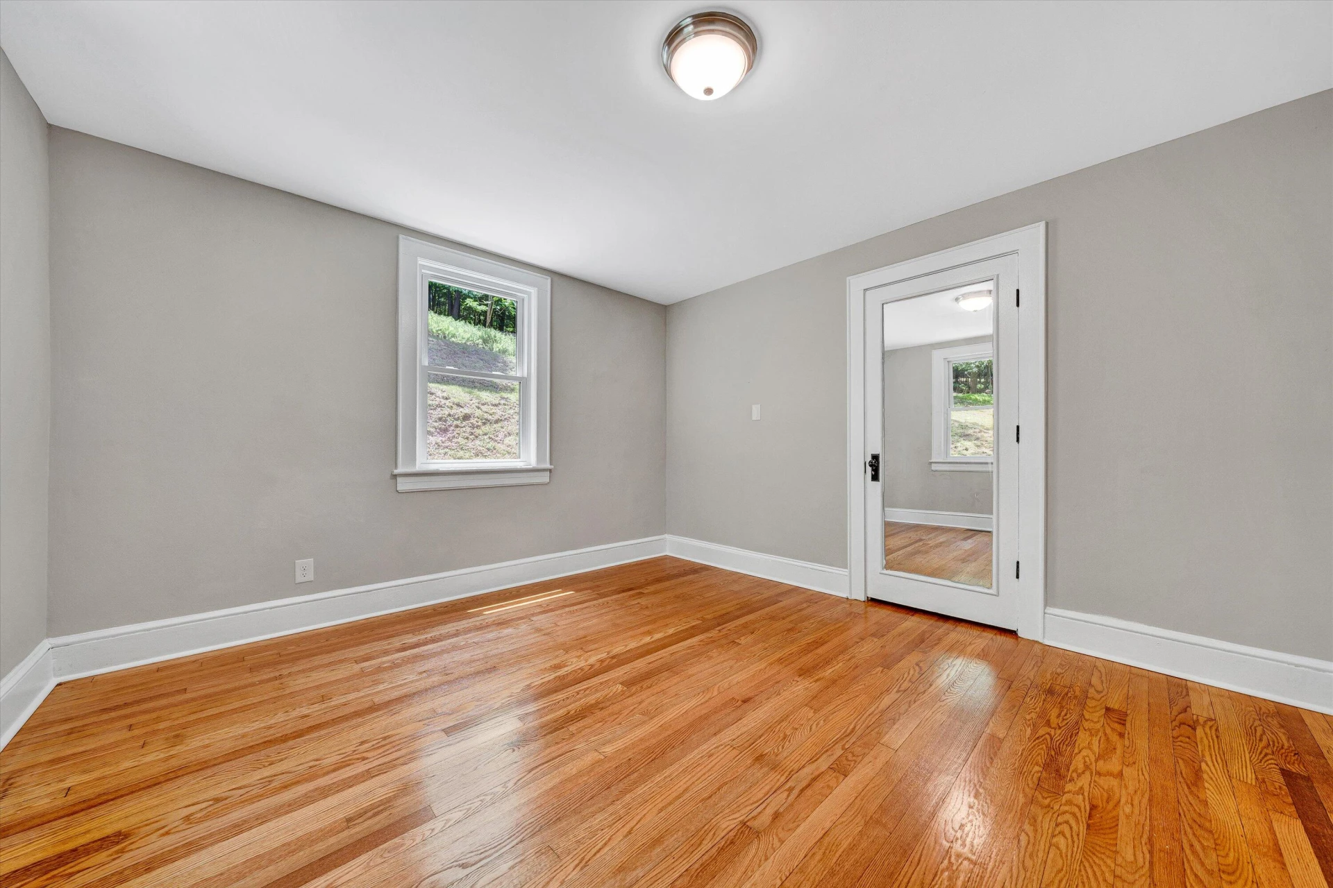 4816 COLONIAL AVE - Photo 23