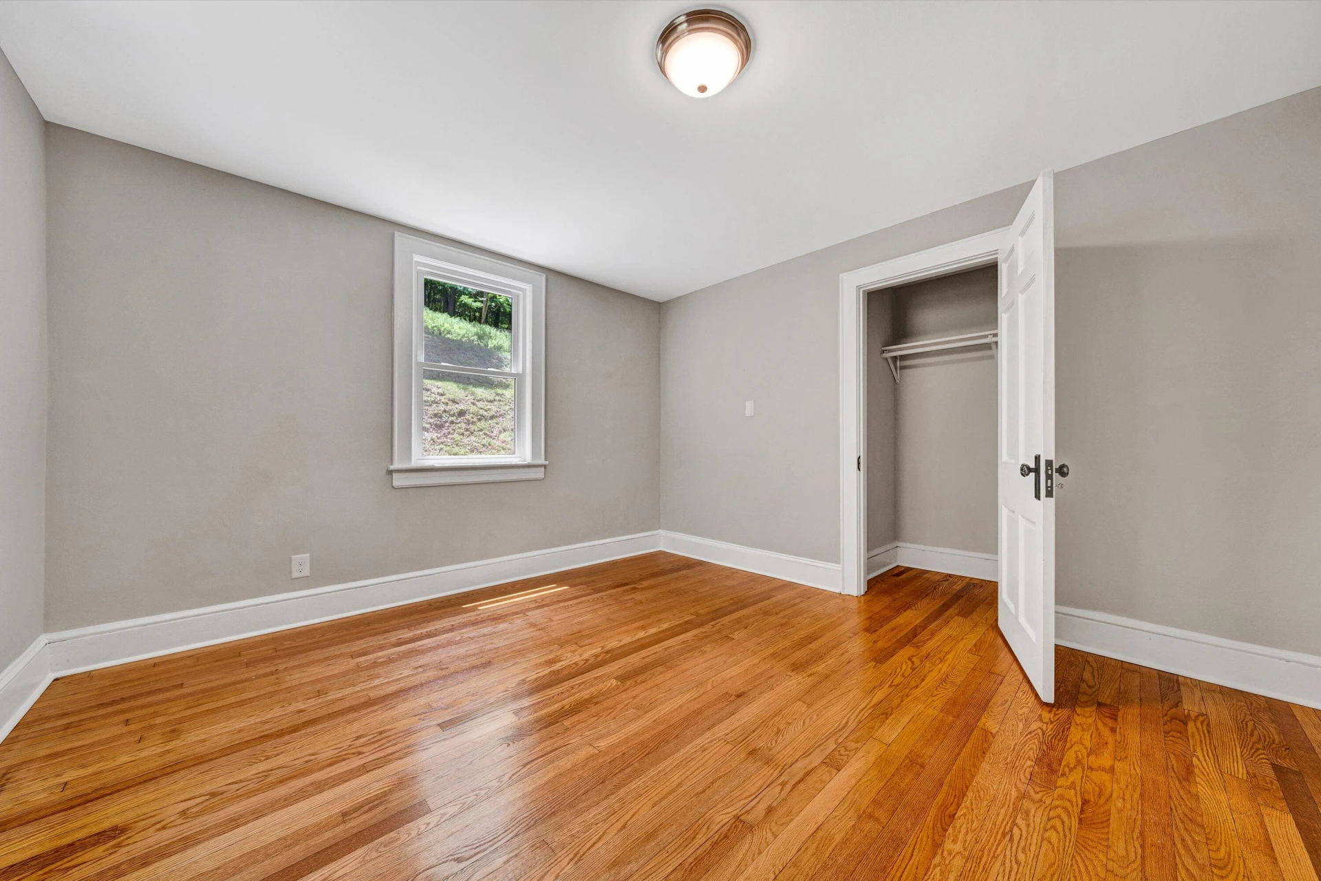 4816 COLONIAL AVE - Photo 24