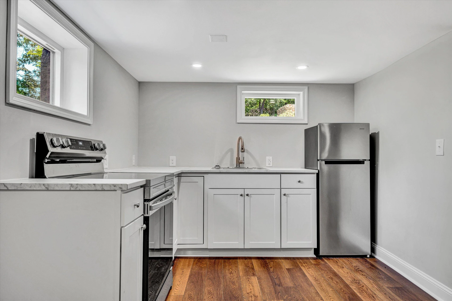 4816 COLONIAL AVE - Photo 34