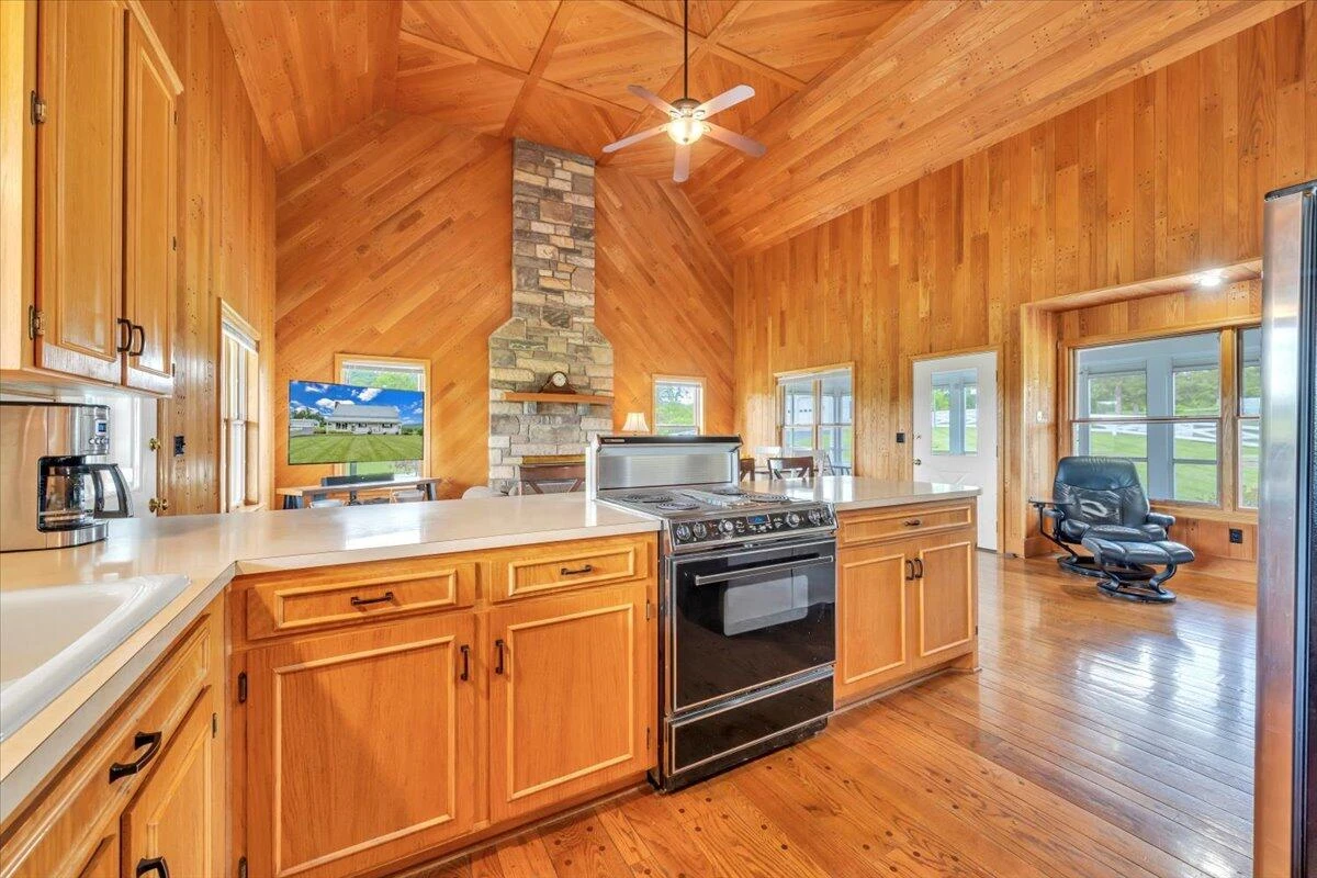 853 Hardbarger RD - Photo 25
