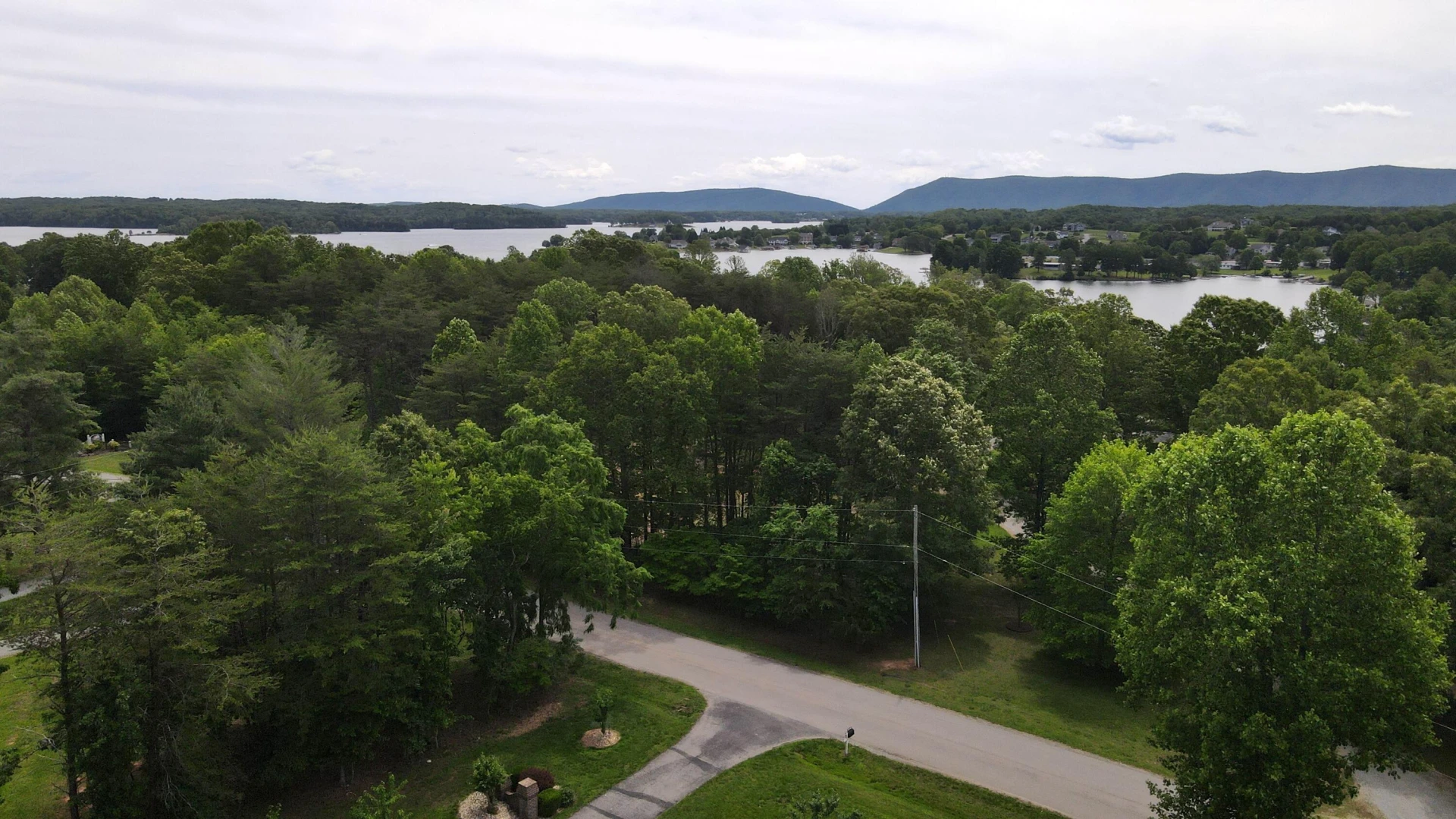 415 Strawberry Banks DR - Photo 11