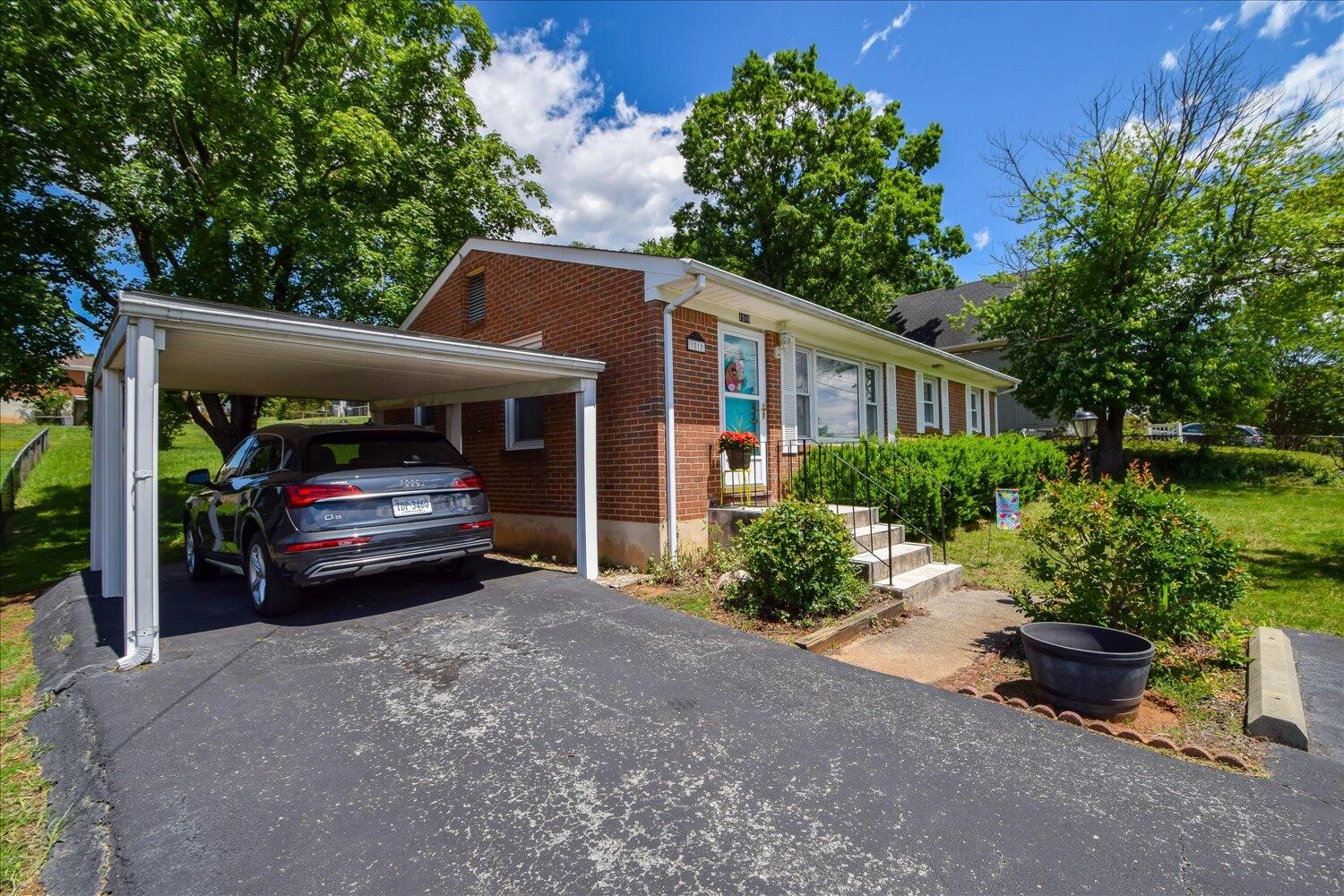 1518 Mountain View RD - Photo 16