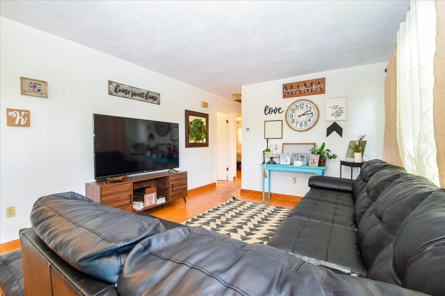 1518 Mountain View RD - Photo 4