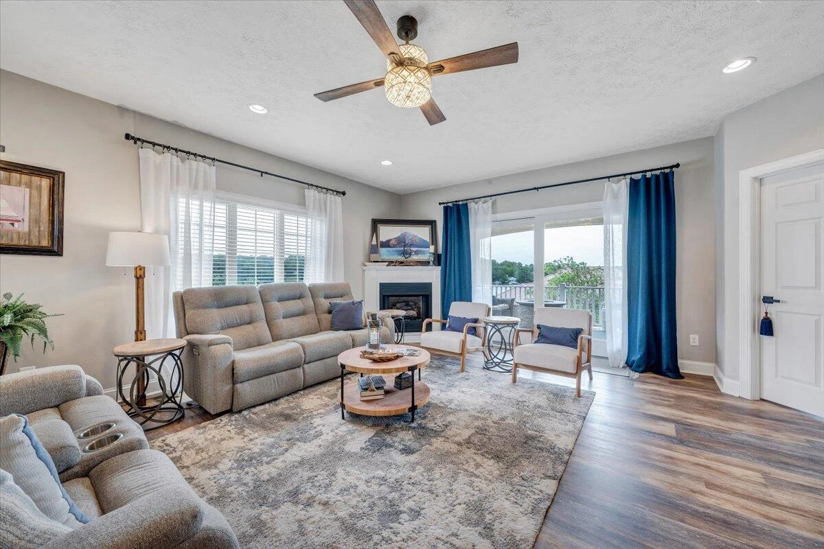 1067 Margarita CT - Photo 10