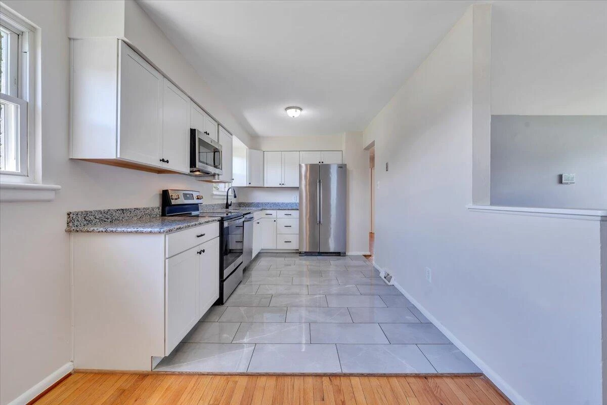 3734 Long Meadow AVE - Photo 14