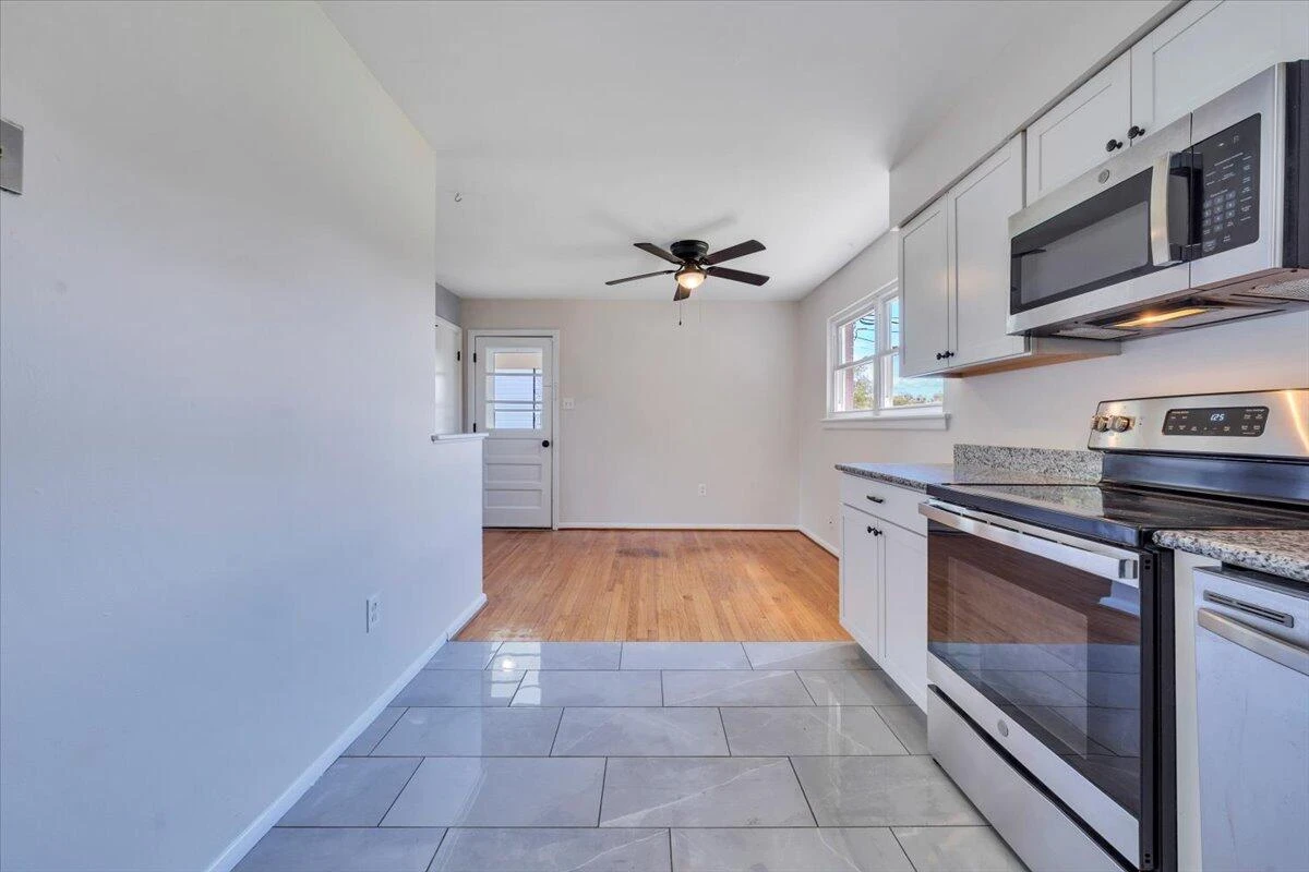 3734 Long Meadow AVE - Photo 18