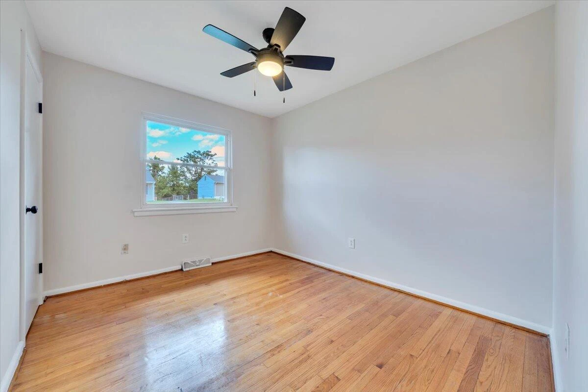 3734 Long Meadow AVE - Photo 22