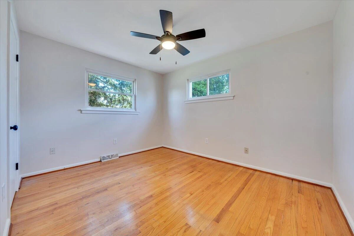 3734 Long Meadow AVE - Photo 23