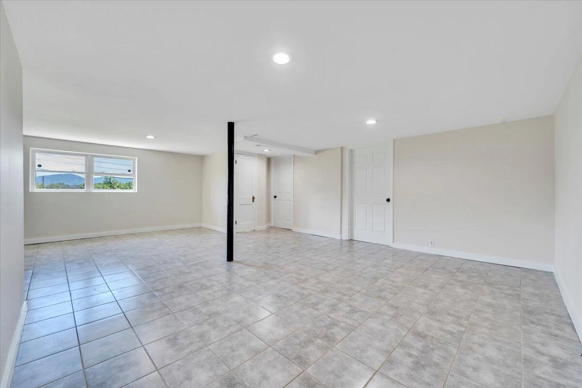 3734 Long Meadow AVE - Photo 25