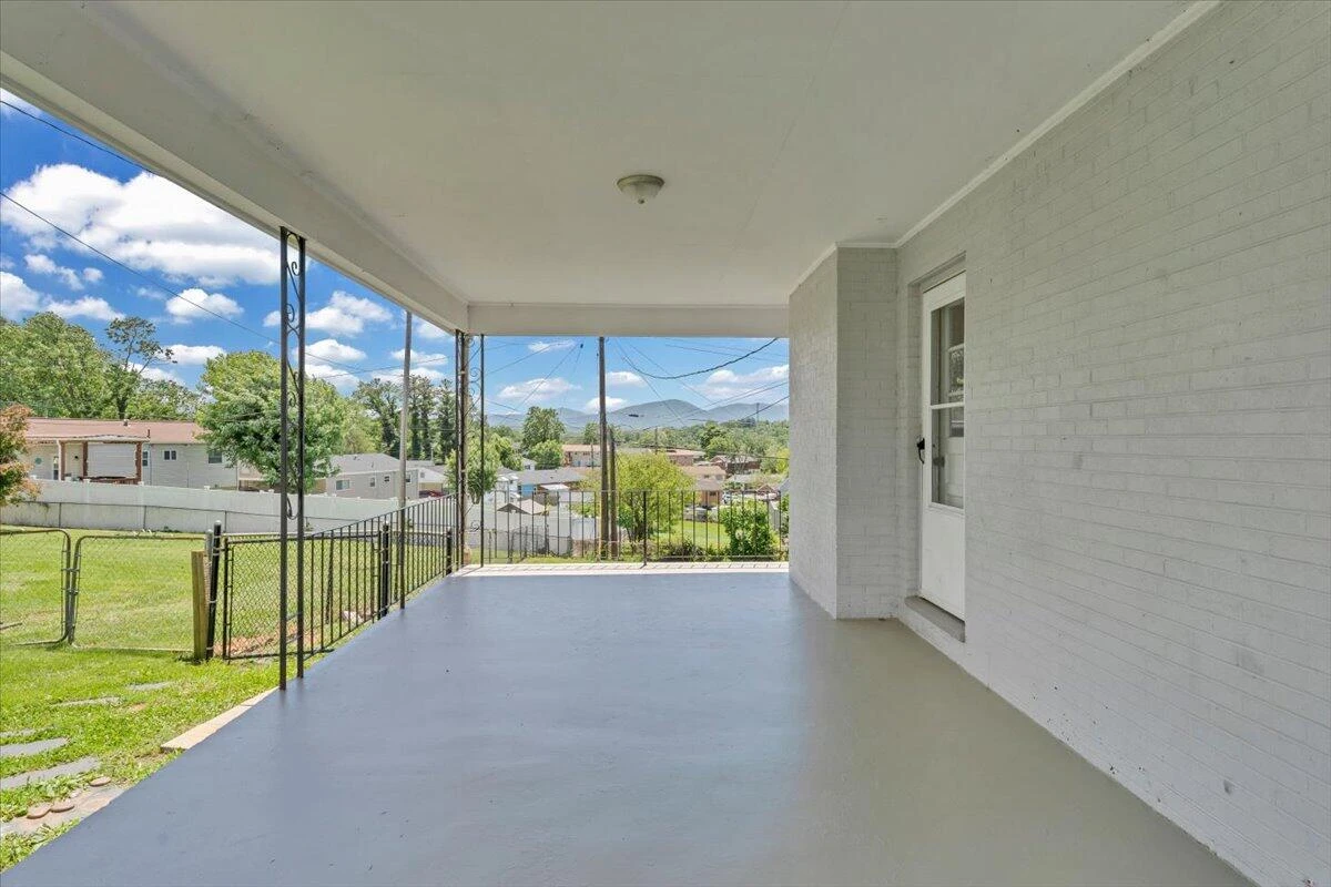 3734 Long Meadow AVE - Photo 35