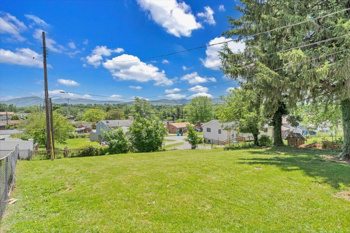 3734 Long Meadow AVE - Photo 37