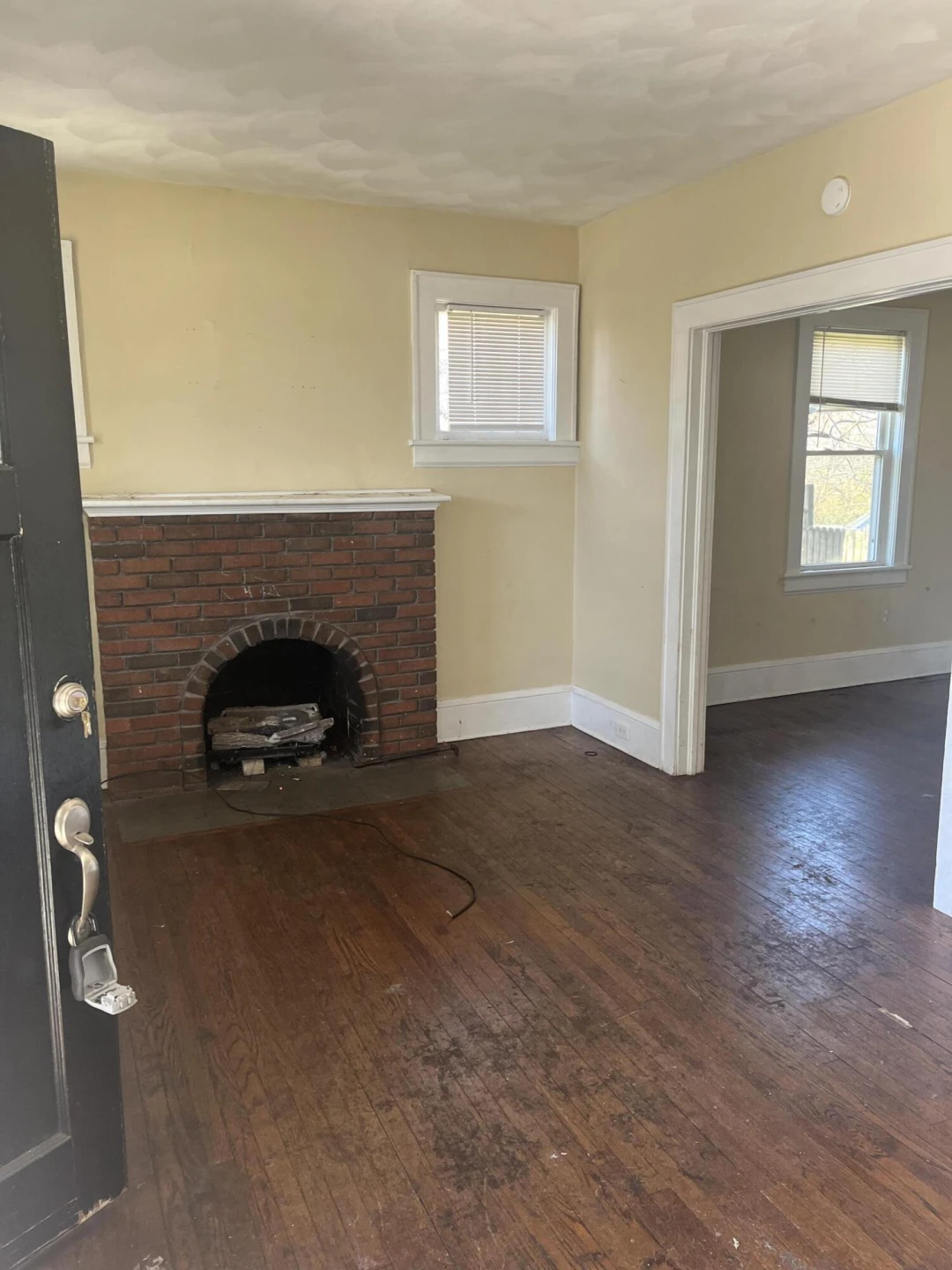 2816 10th ST - Photo 3