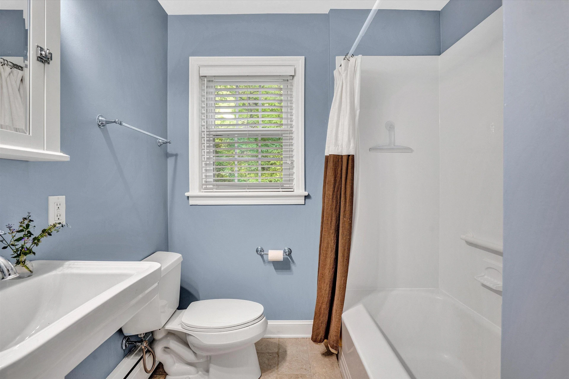 2848 Longview AVE - Photo 15