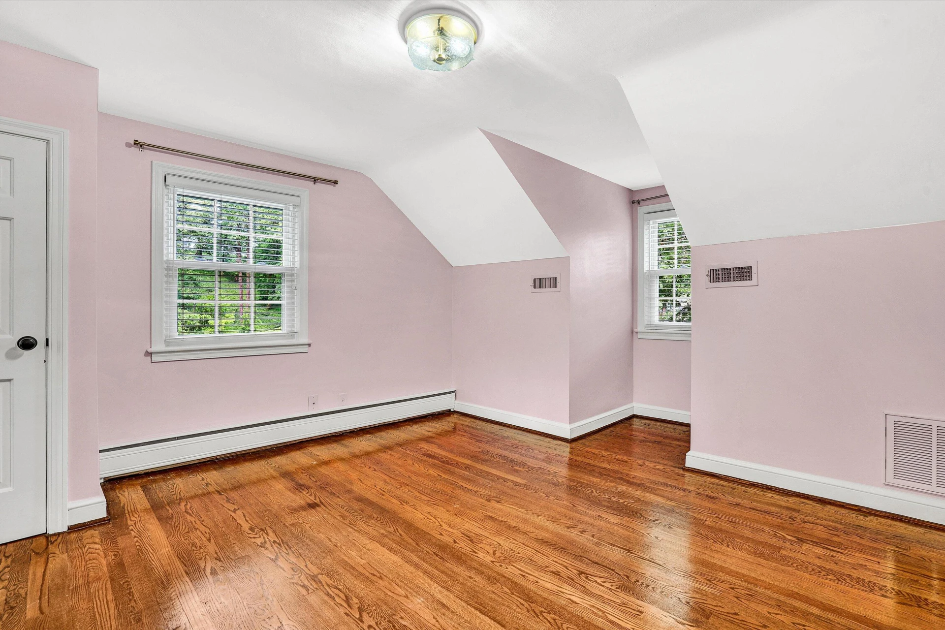 2848 Longview AVE - Photo 16