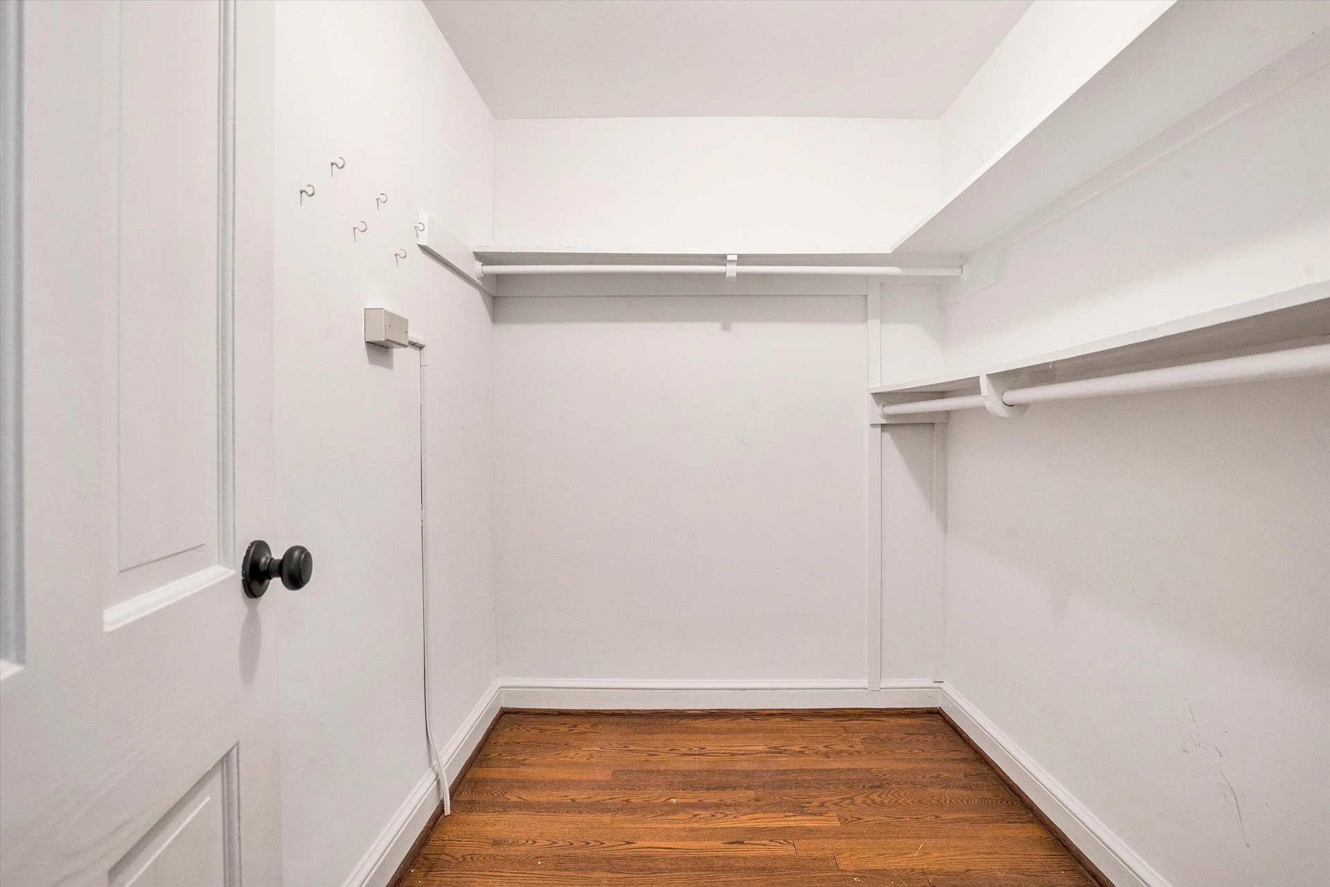 2848 Longview AVE - Photo 18