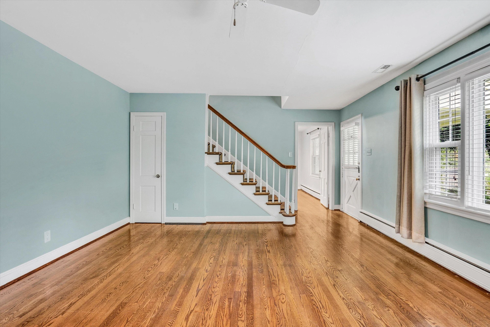 2848 Longview AVE - Photo 6