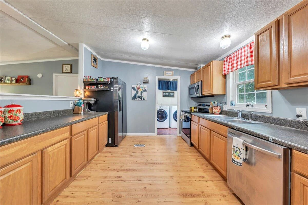 4362 Stewartsville RD - Photo 12