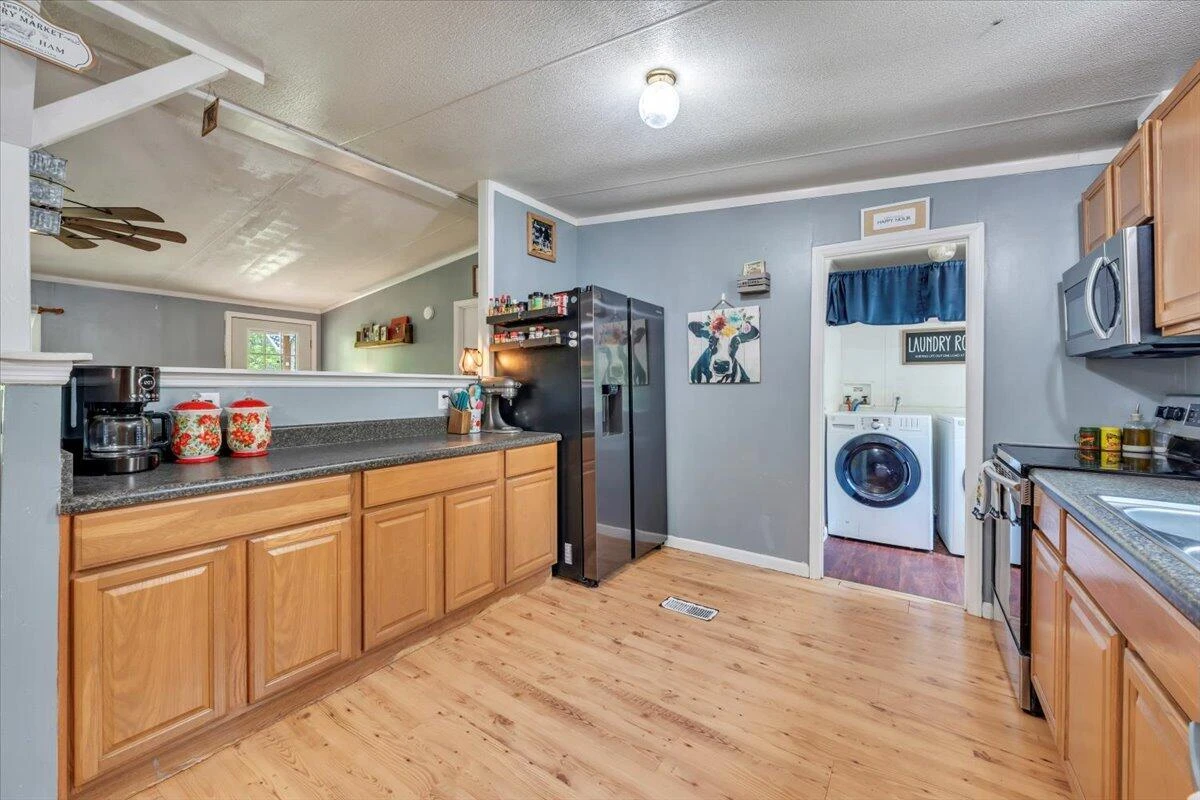4362 Stewartsville RD - Photo 13