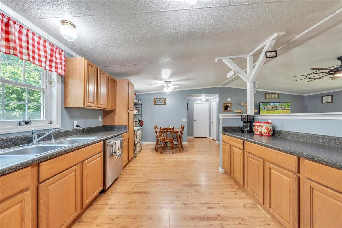 4362 Stewartsville RD - Photo 16