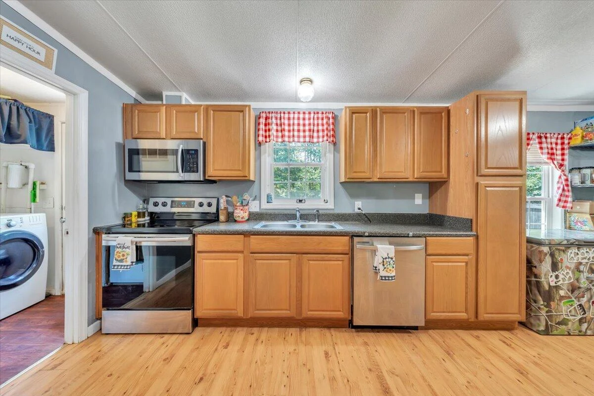 4362 Stewartsville RD - Photo 18