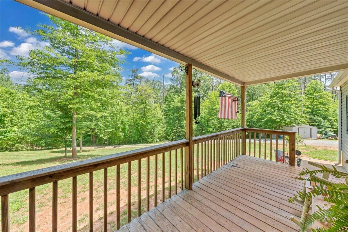 4362 Stewartsville RD - Photo 2