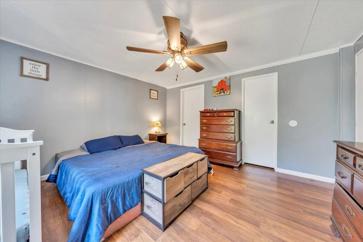 4362 Stewartsville RD - Photo 21