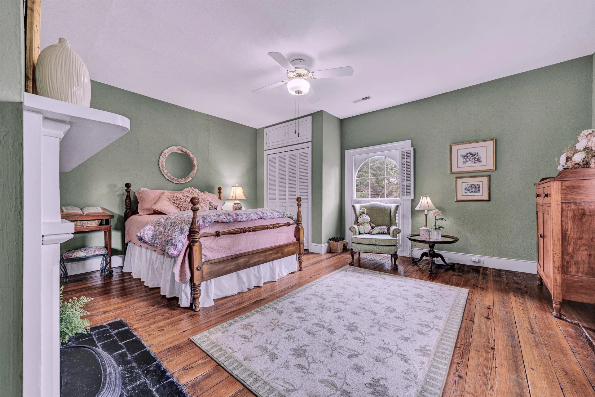 220 Broad ST - Photo 18