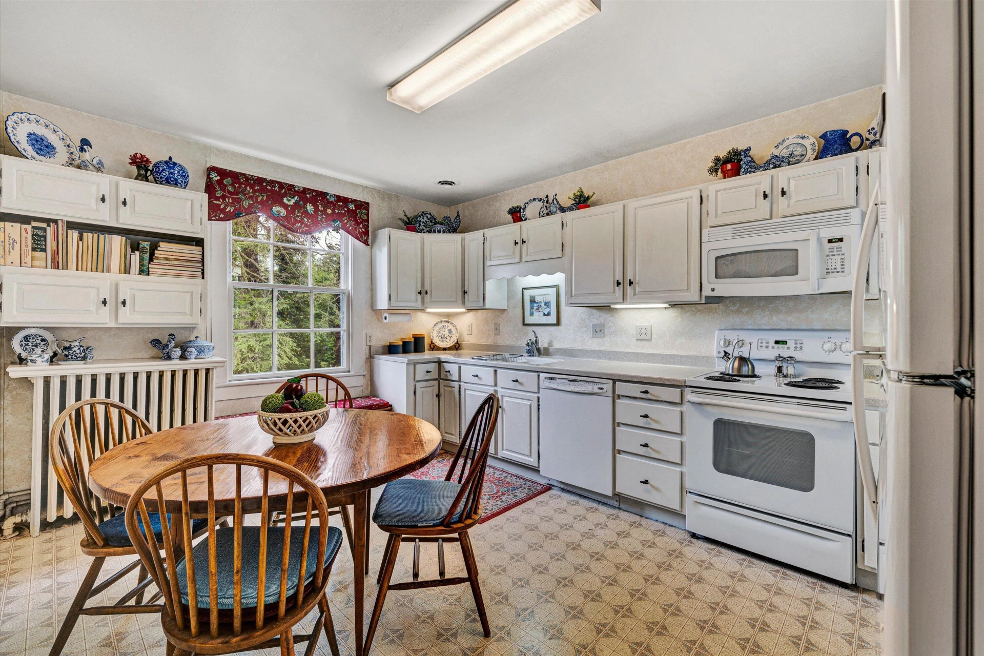 220 Broad ST - Photo 12